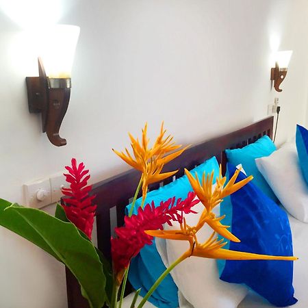 Blue Sky Beach Resort Unawatuna Dış mekan fotoğraf
