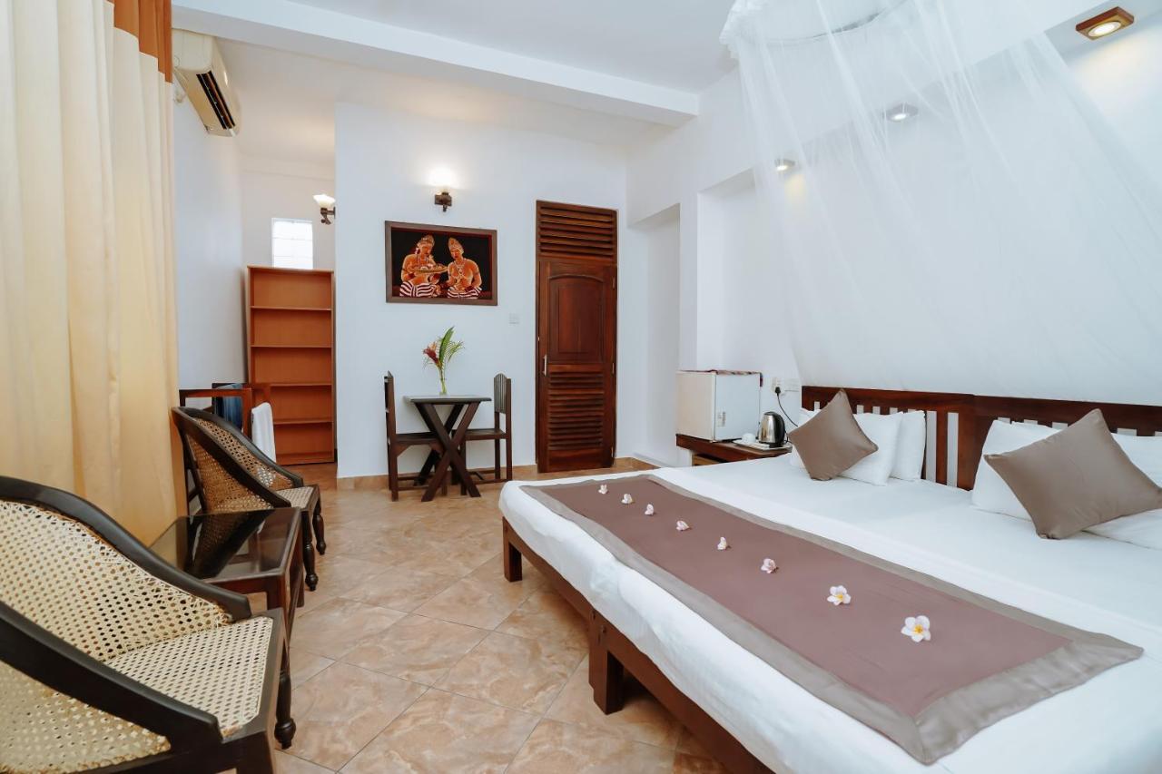 Blue Sky Beach Resort Unawatuna Dış mekan fotoğraf