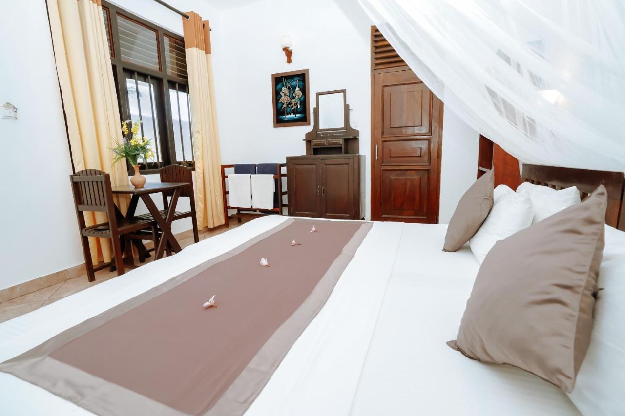 Blue Sky Beach Resort Unawatuna Dış mekan fotoğraf