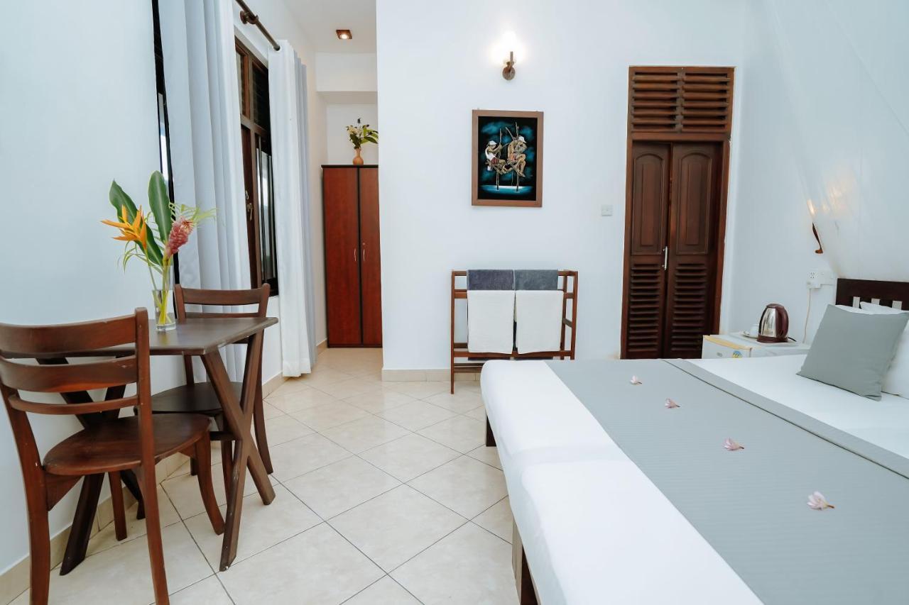 Blue Sky Beach Resort Unawatuna Dış mekan fotoğraf