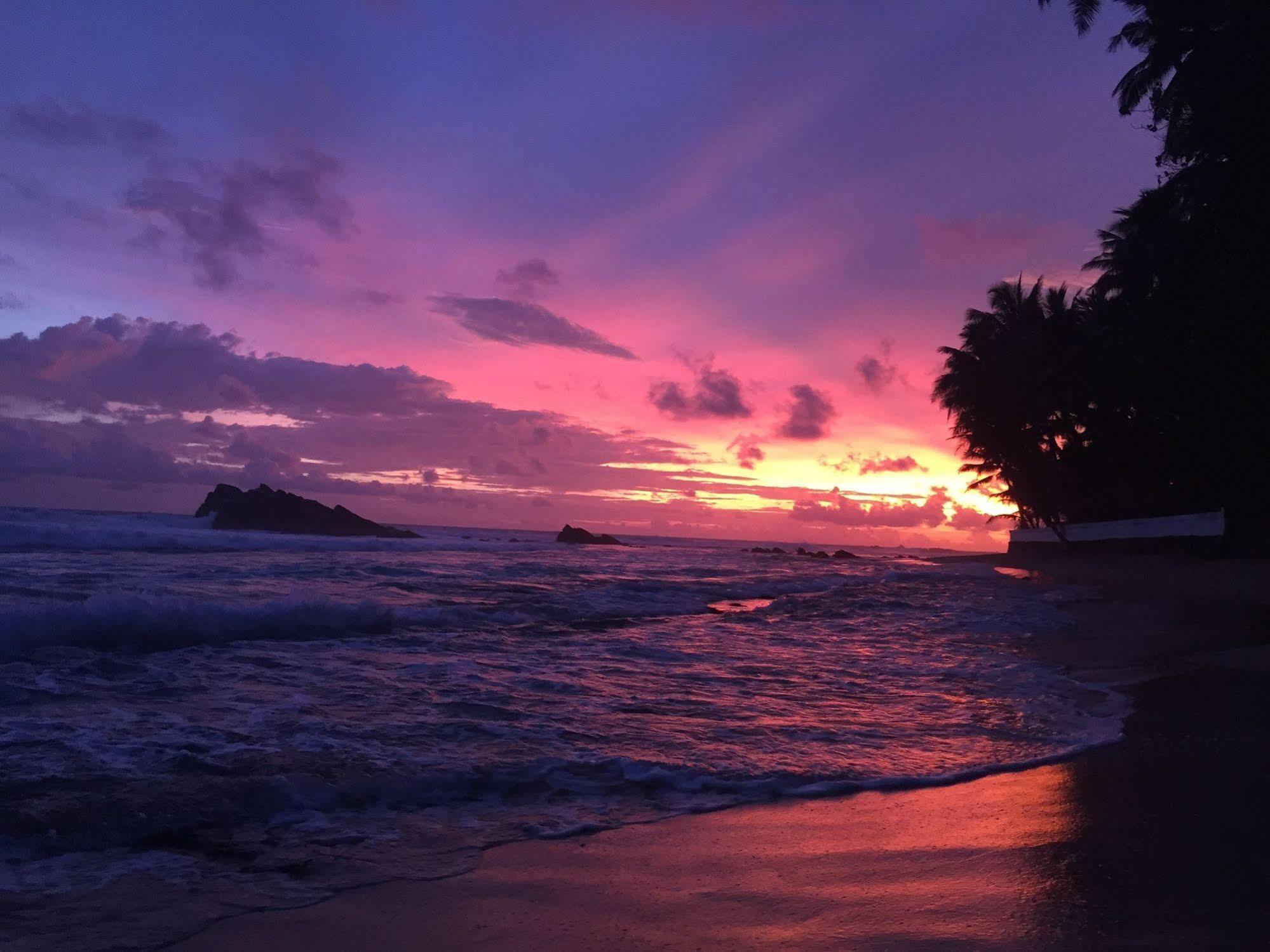 Blue Sky Beach Resort Unawatuna Dış mekan fotoğraf