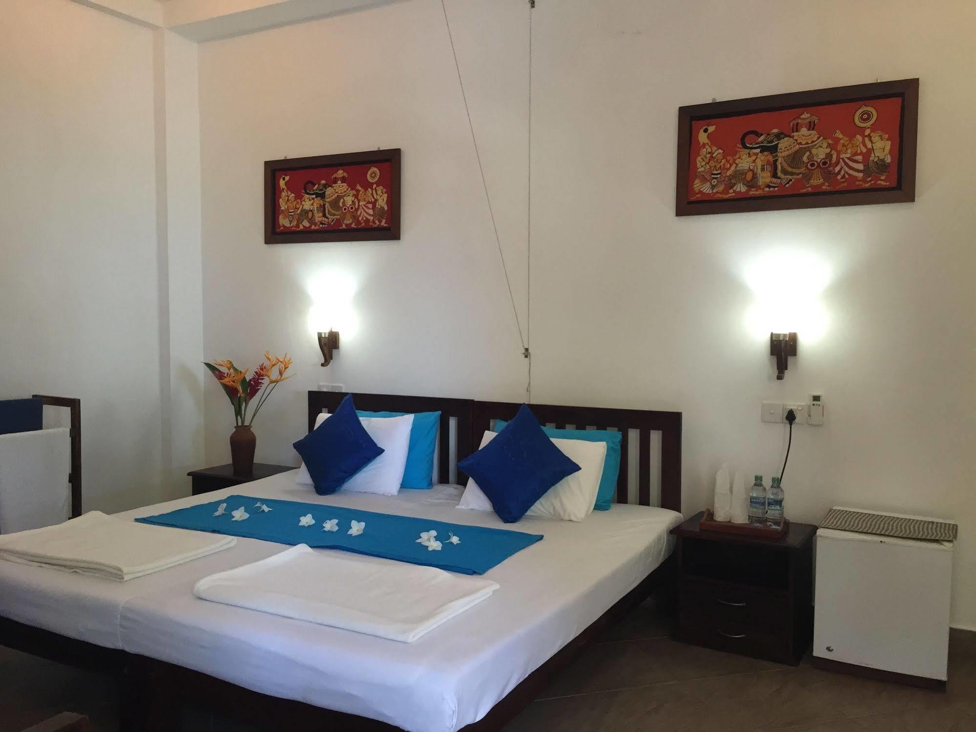 Blue Sky Beach Resort Unawatuna Dış mekan fotoğraf